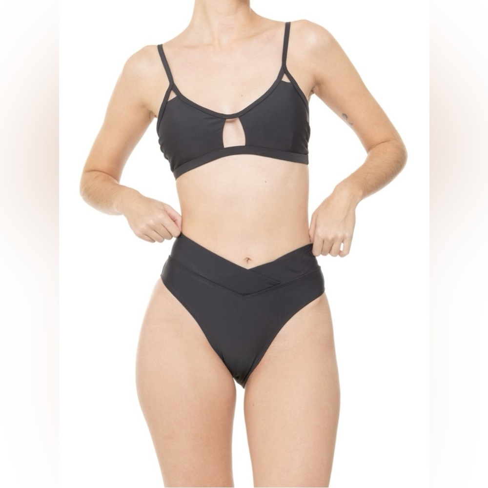 Cupshe Women’s Two Piece Swimsuit Small Black Bralette V-Front High Waist NWT